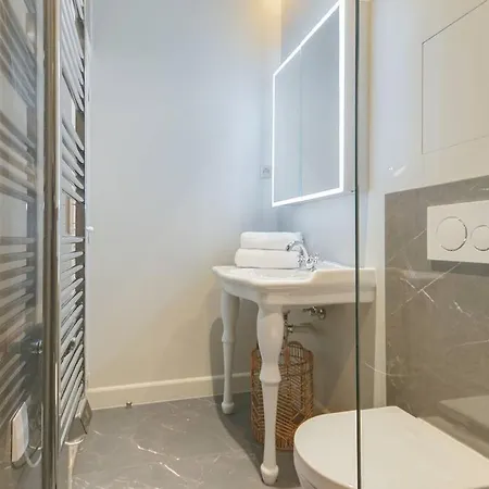 Lovely Flat In Near Notre-dame París