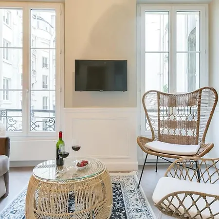 Lovely Flat In Near Notre-dame Apartment *